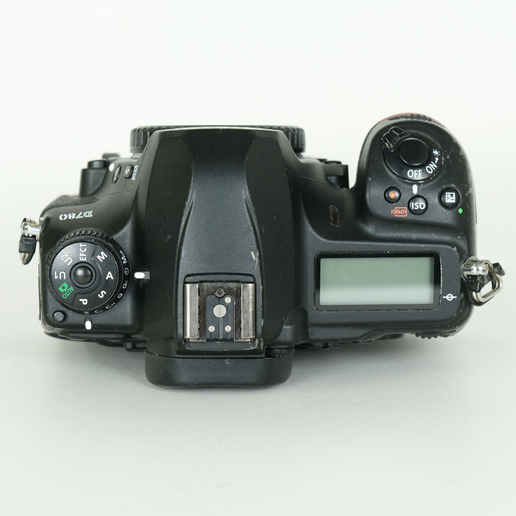 Nikon D780