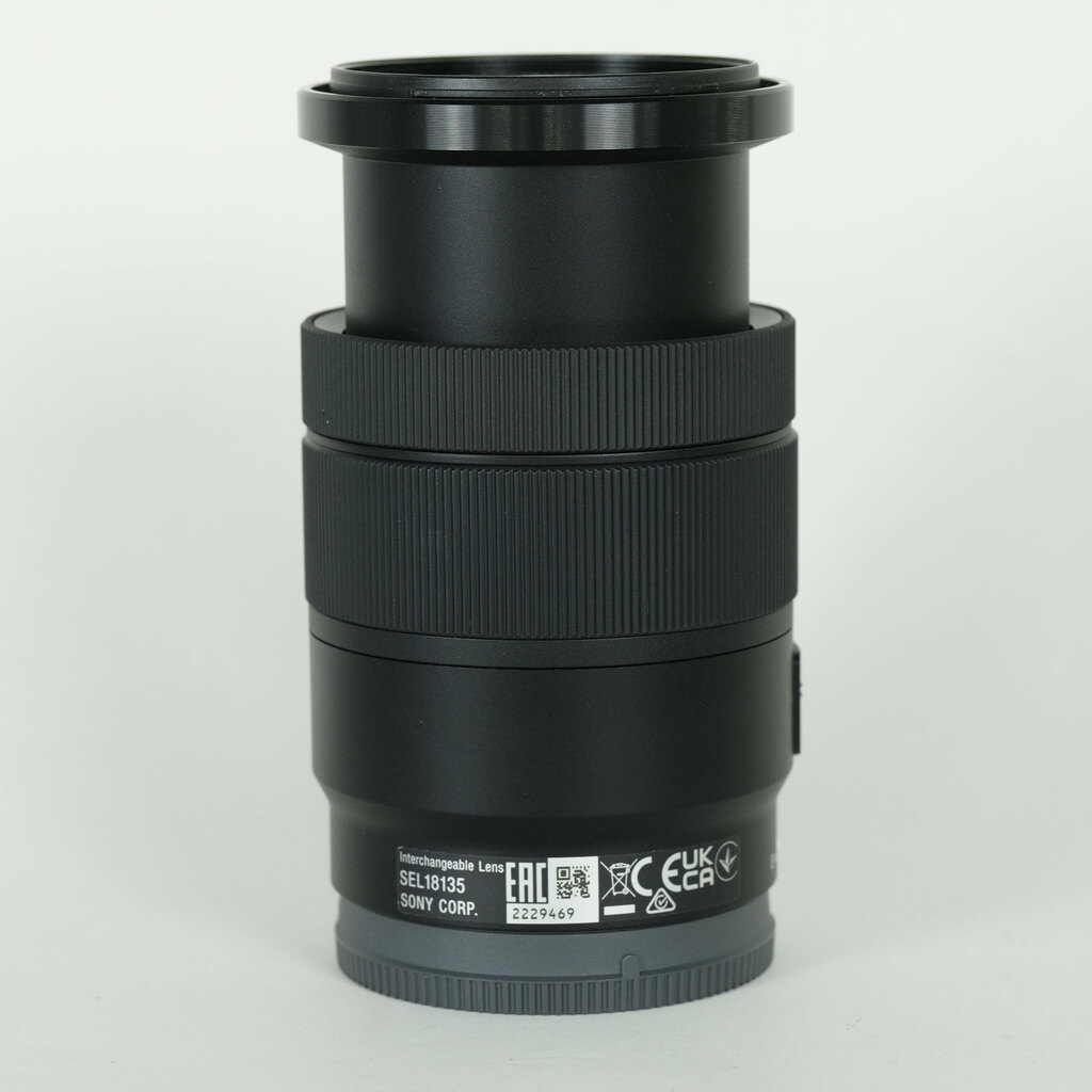 SONY E 18-135mm F3.5-5.6 OSS SEL18135の出品 | ONE SCENE（ワンシーン）