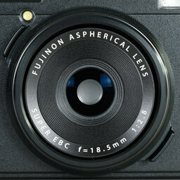 FUJIFILM X70 ブラック