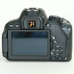 Canon EOS Kiss X7i