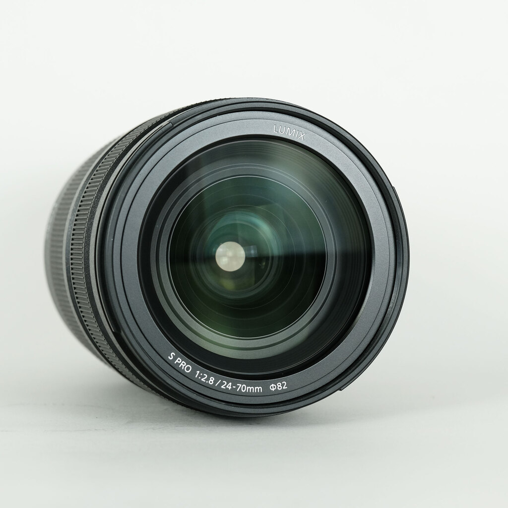 Panasonic LUMIX S PRO 24-70mm F2.8