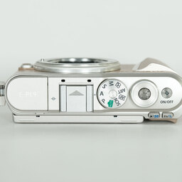 OLYMPUS PEN E-PL9
