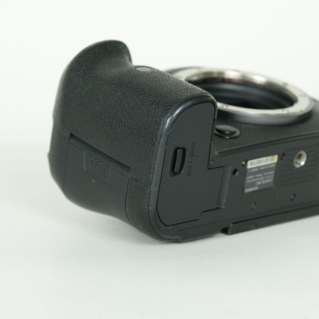 Canon EOS R6