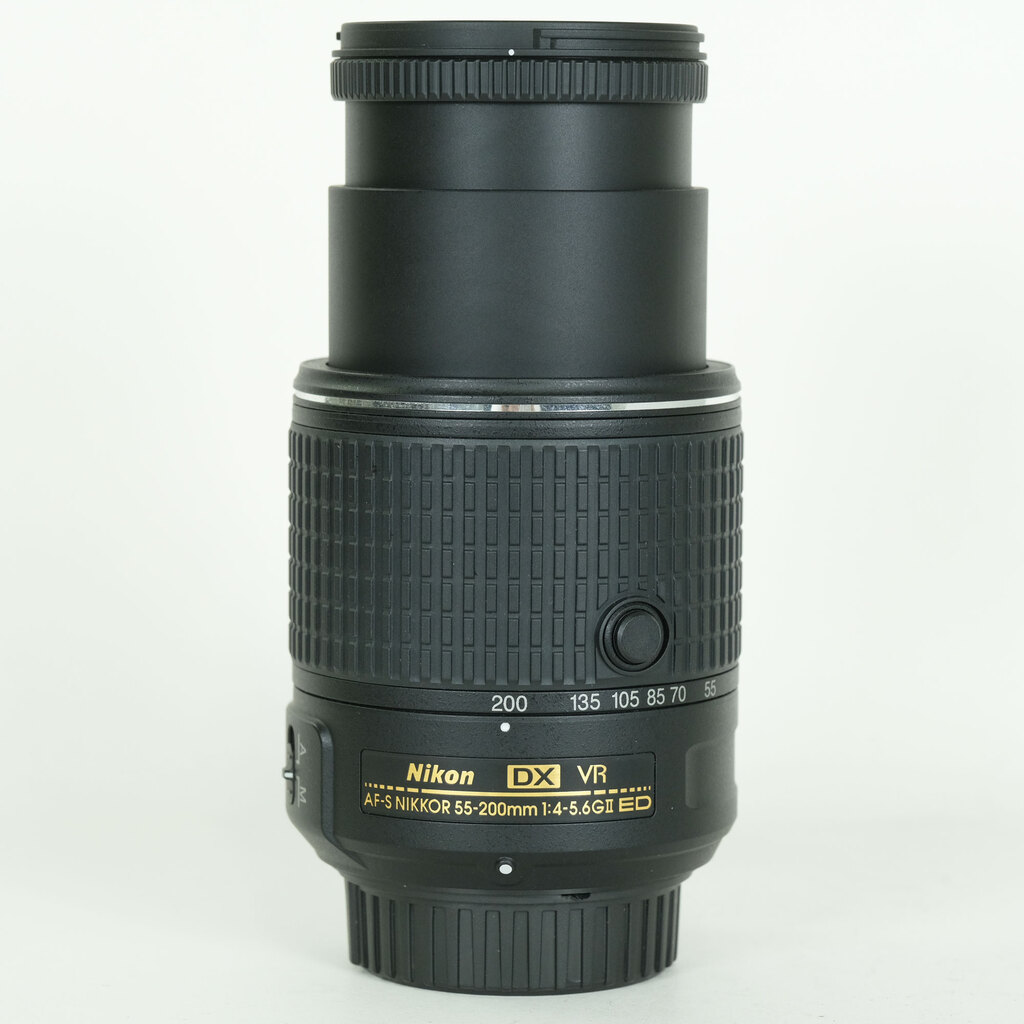 Nikon AF-S DX NIKKOR 55-200mm F4-5.6G ED VR II Nikon AF-S DX NIKKOR 55-200mm F4-5.6G ED VR II