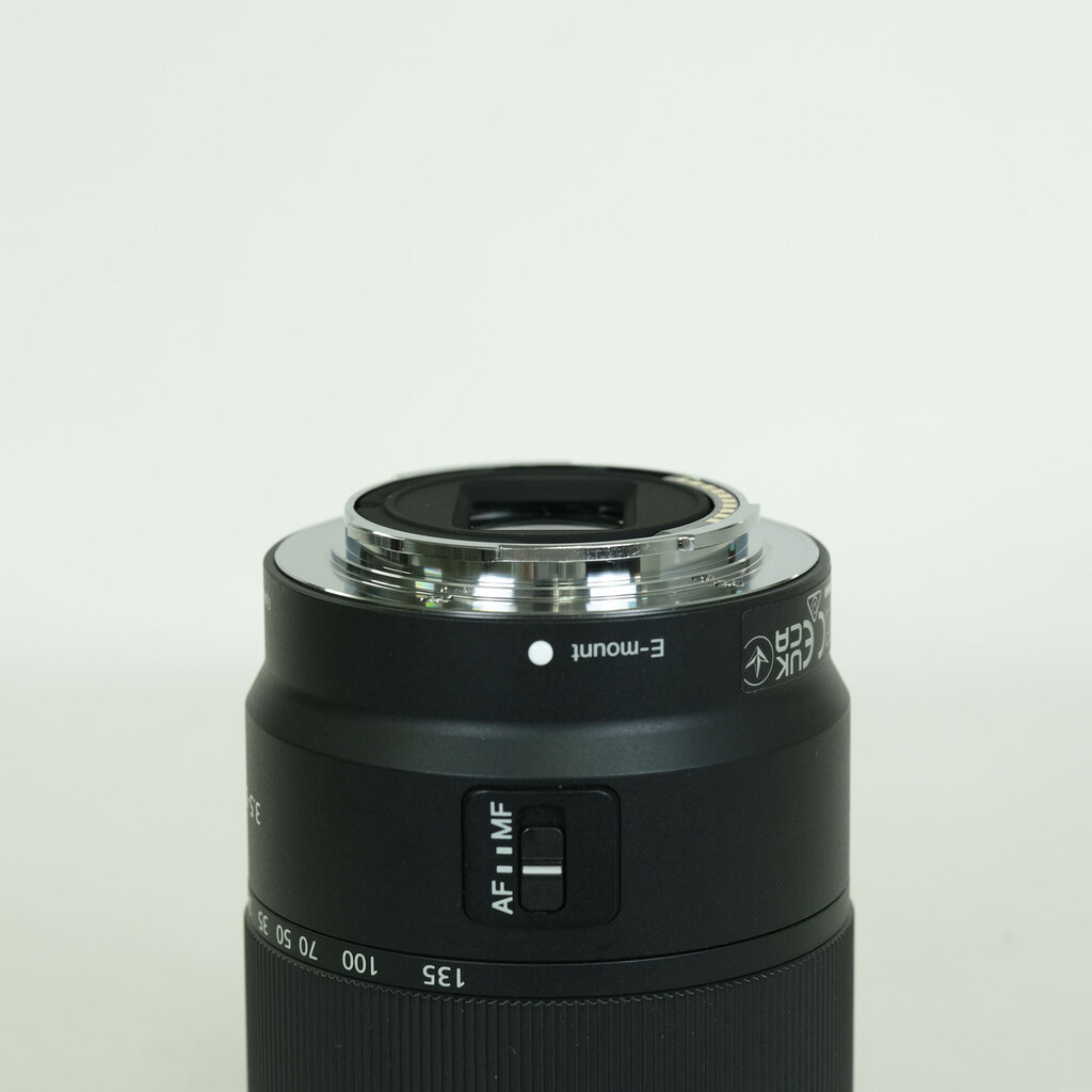 SONY E 18-135mm F3.5-5.6 OSS SEL18135