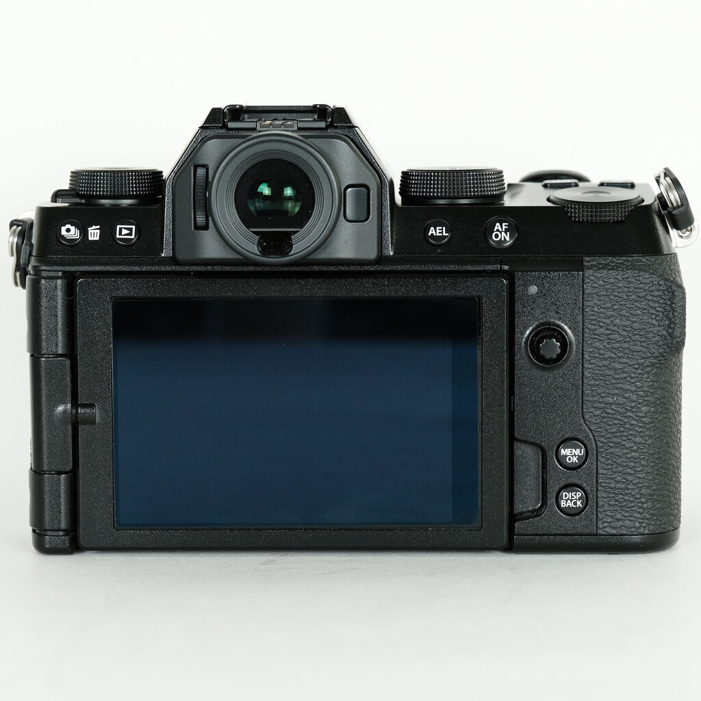 FUJIFILM X-S10