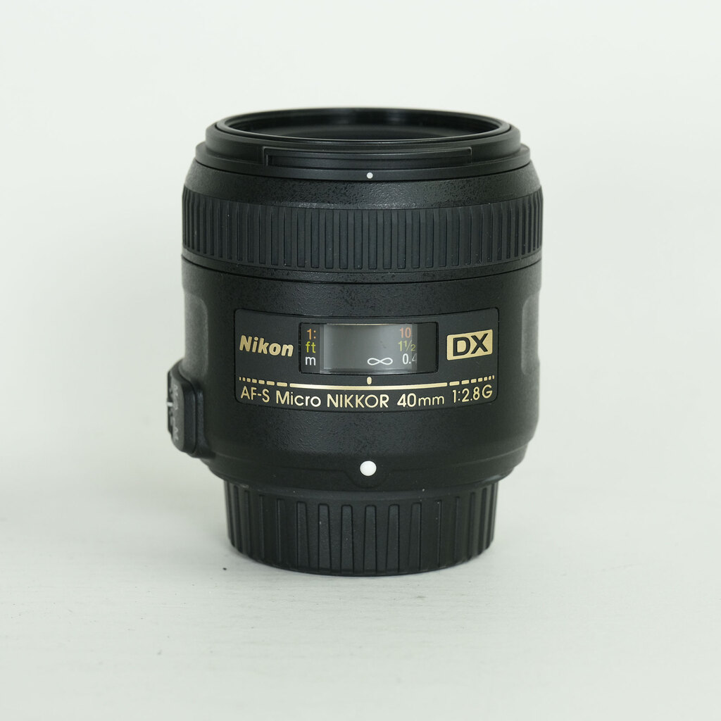 Nikon AF-S DX Micro NIKKOR 40mm f/2.8G