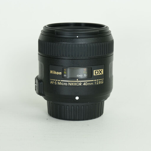 Nikon AF-S DX Micro NIKKOR 40mm f/2.8G