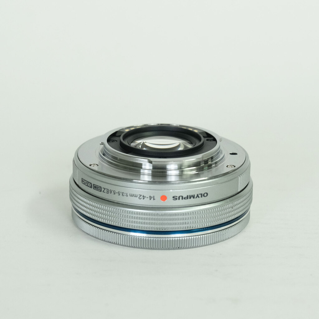 OLYMPUS M.ZUIKO DIGITAL ED 14-42mm F3.5-5.6 EZ シルバー