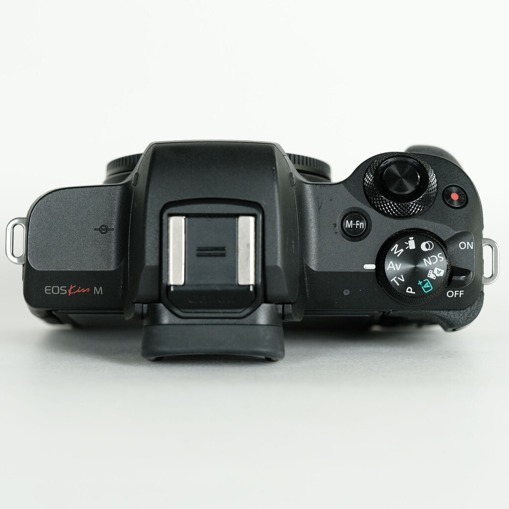 Canon EOS Kiss M