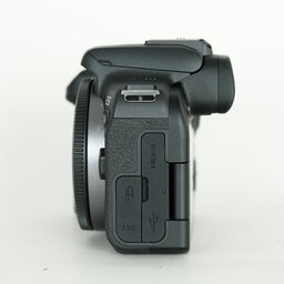 Canon EOS R10