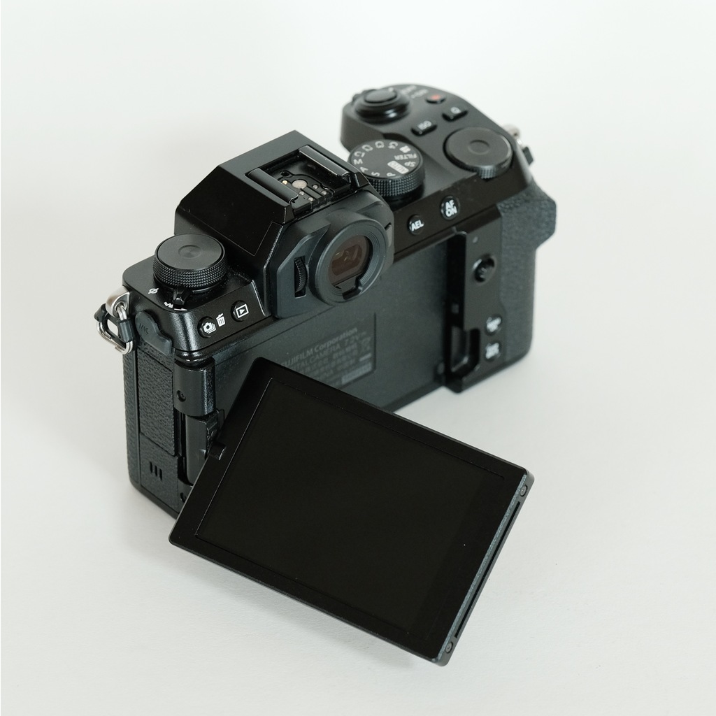 FUJIFILM X-S10