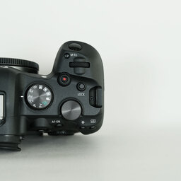 Canon EOS R6 Canon EOS R6