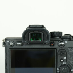 SONY α7RIV ボディ ILCE-7RM4A   【後期モデル 液晶下部にSONYロゴなし】