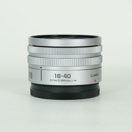 Panasonic LUMIX S 18-40mm F4.5-6.3を徹底解説。小型機のメリットを