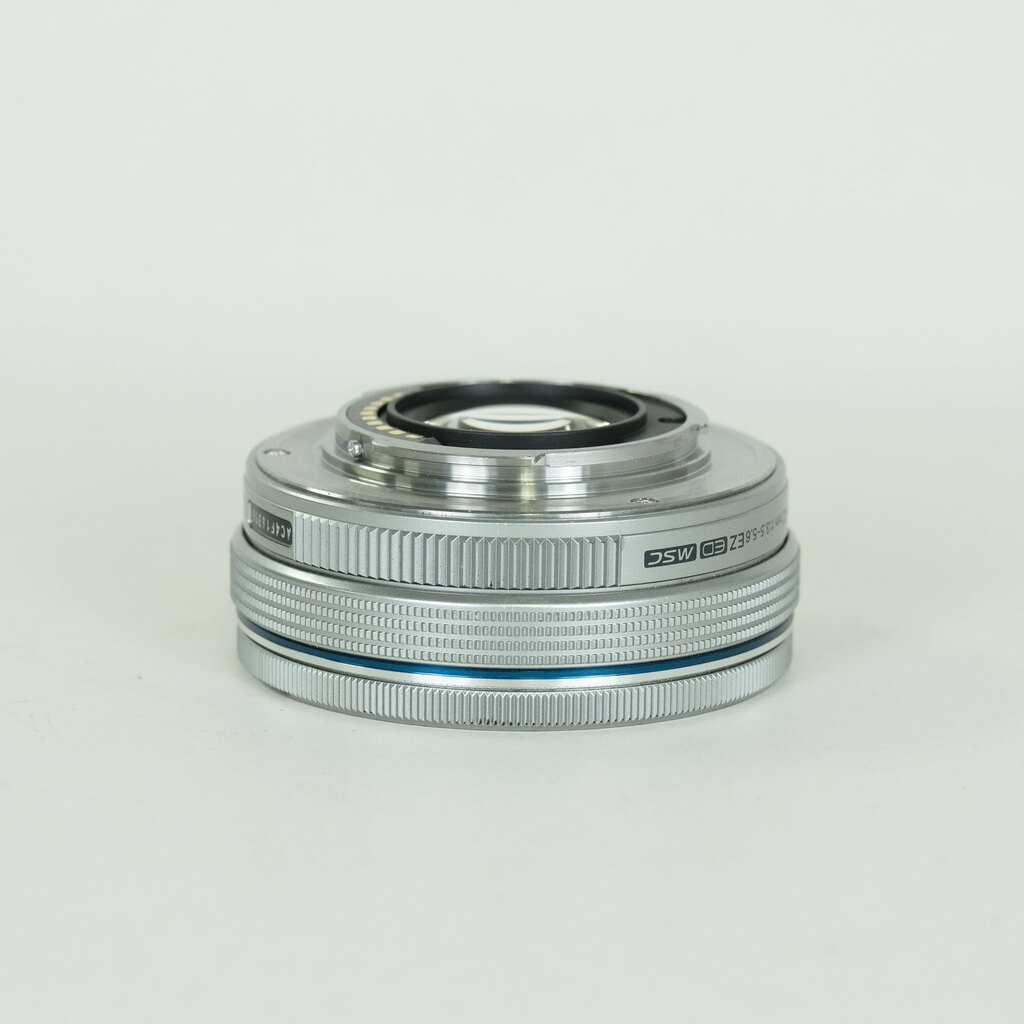 OLYMPUS M.ZUIKO DIGITAL ED 14-42mm F3.5-5.6 EZ シルバー