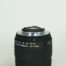 SIGMA 18-200mm F3.5-6.3 DC [ニコンF用]