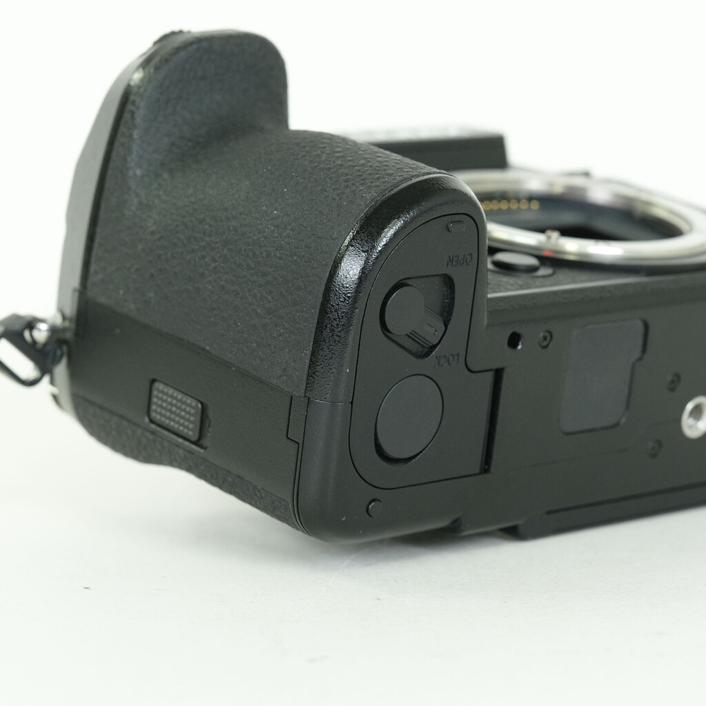 Panasonic LUMIX DC-S1