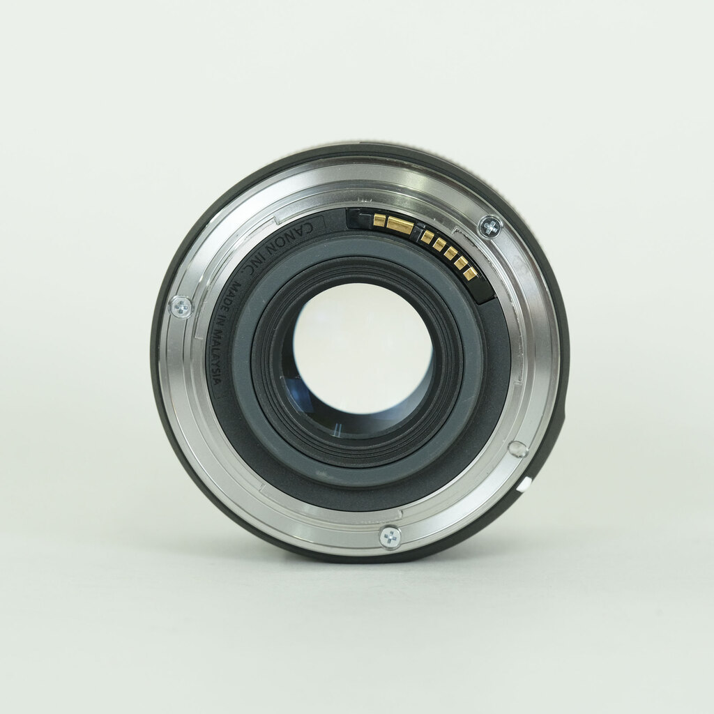 Canon EF-S35mm F2.8 マクロ IS STM