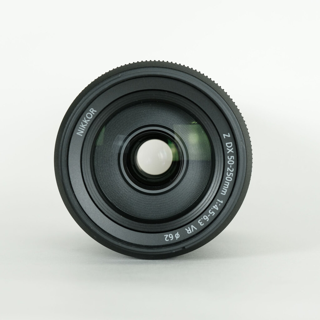 Nikon NIKKOR Z DX 50-250mm f/4.5-6.3 VR Nikon NIKKOR Z DX 50-250mm f/4.5-6.3 VR