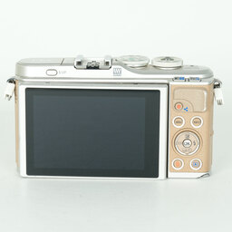 OLYMPUS PEN E-PL9