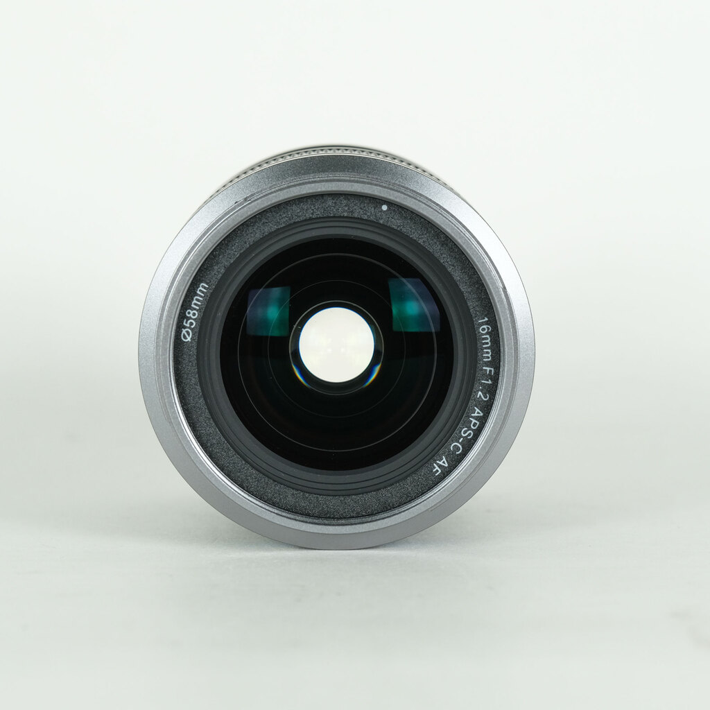 SIRUI Sniper AF 16mm F1.2 [フジフイルムX用]の出品 | ONE SCENE