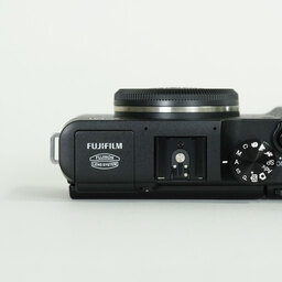 FUJIFILM X-M1 ボディ ブラック