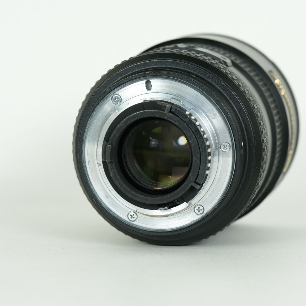 Nikon AF-S DX Zoom-Nikkor 17-55mm f/2.8G IF-ED