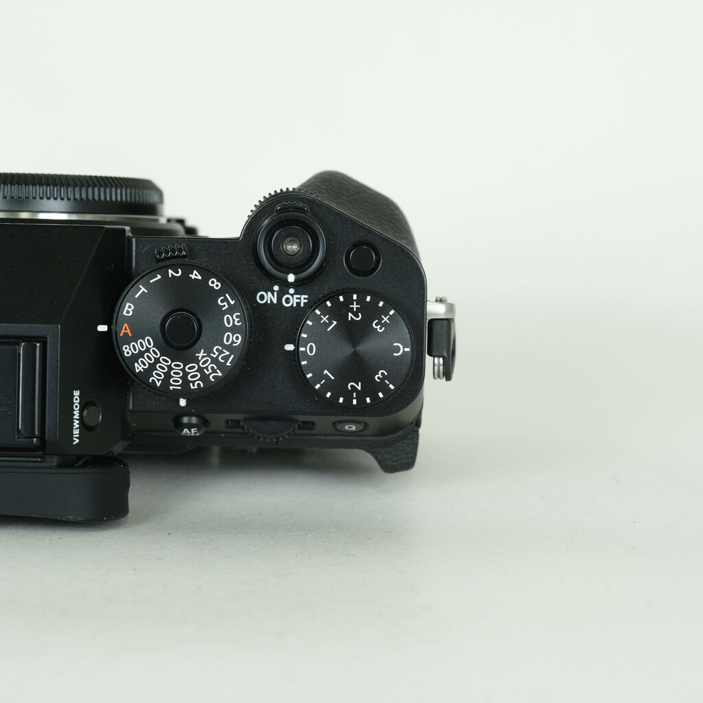FUJIFILM X-T5