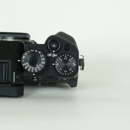 FUJIFILM X-T5