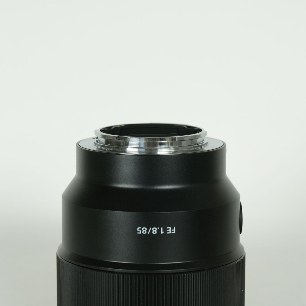 SONY FE 85mm F1.8 SEL85F18
