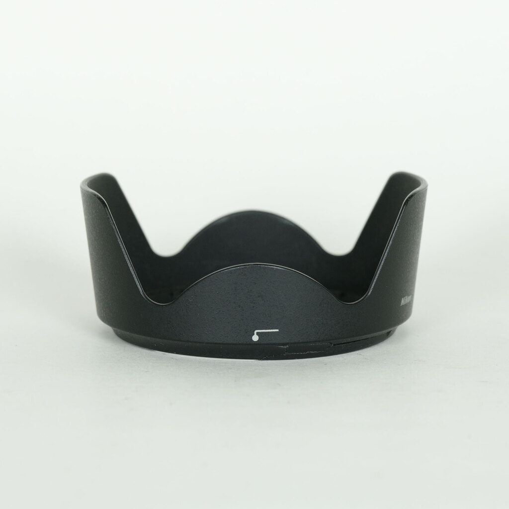 Nikon AF-S DX NIKKOR 18-300mm f/3.5-6.3G ED VR Nikon AF-S DX NIKKOR 18-300mm f/3.5-6.3G ED VR