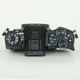 OLYMPUS OM-D E-M5 Mark II