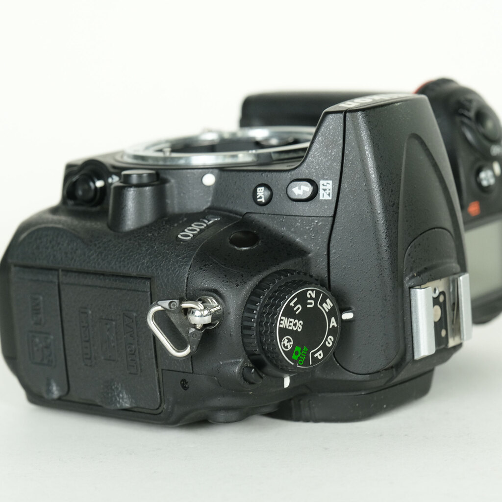 Nikon D7000の出品 | ONE SCENE（ワンシーン）