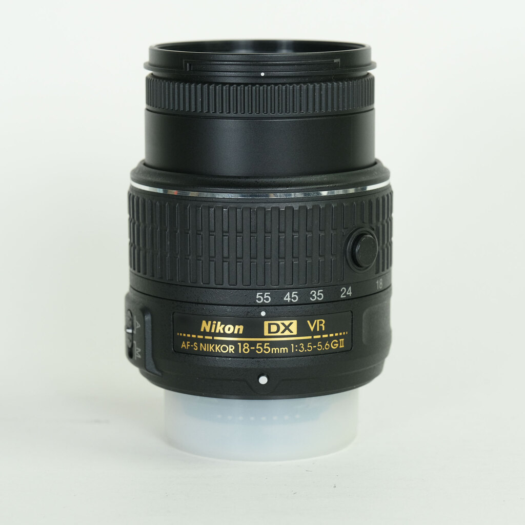 Nikon AF-S DX NIKKOR 18-55mm f3.5-5.6G VR II