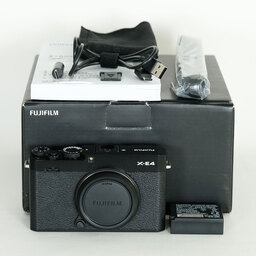 FUJIFILM X-E4