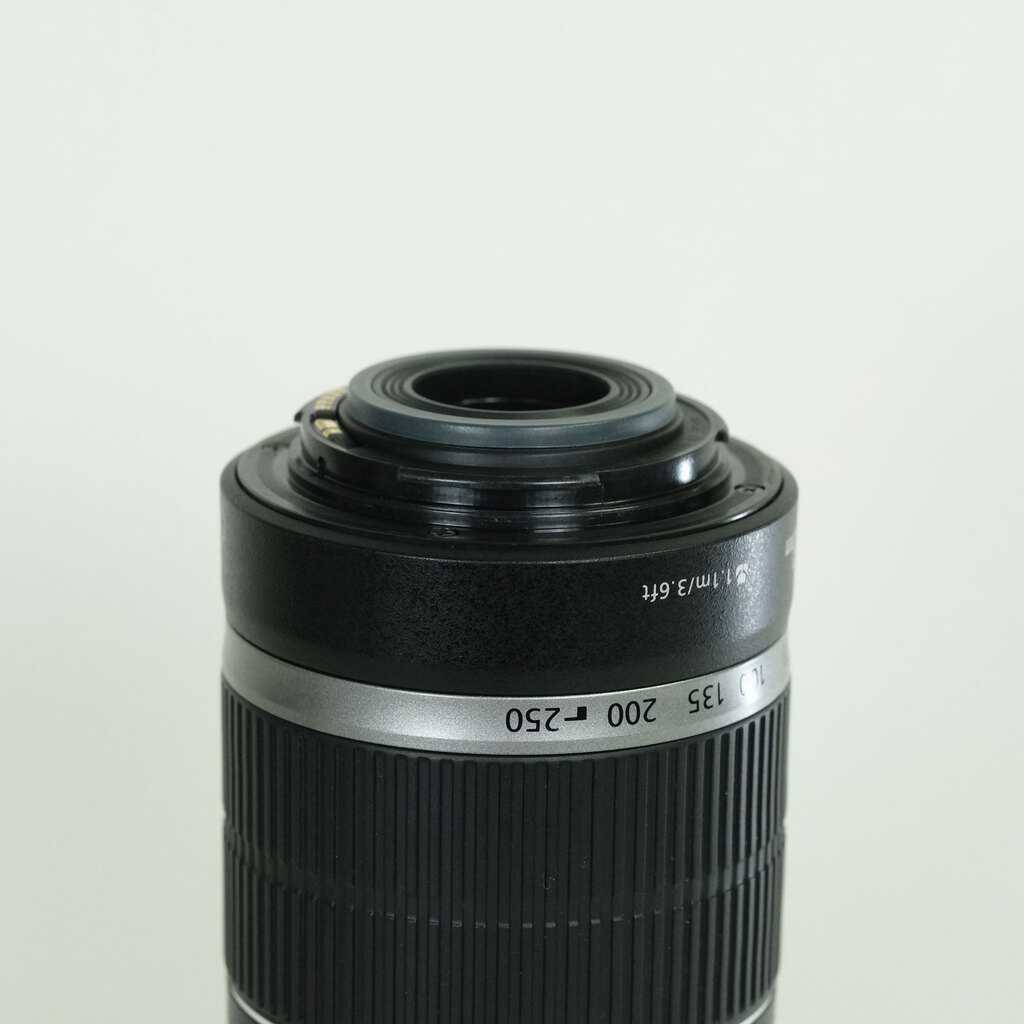 Canon EF-S55-250mm F4-5.6 IS Canon EF-S55-250mm F4-5.6 IS