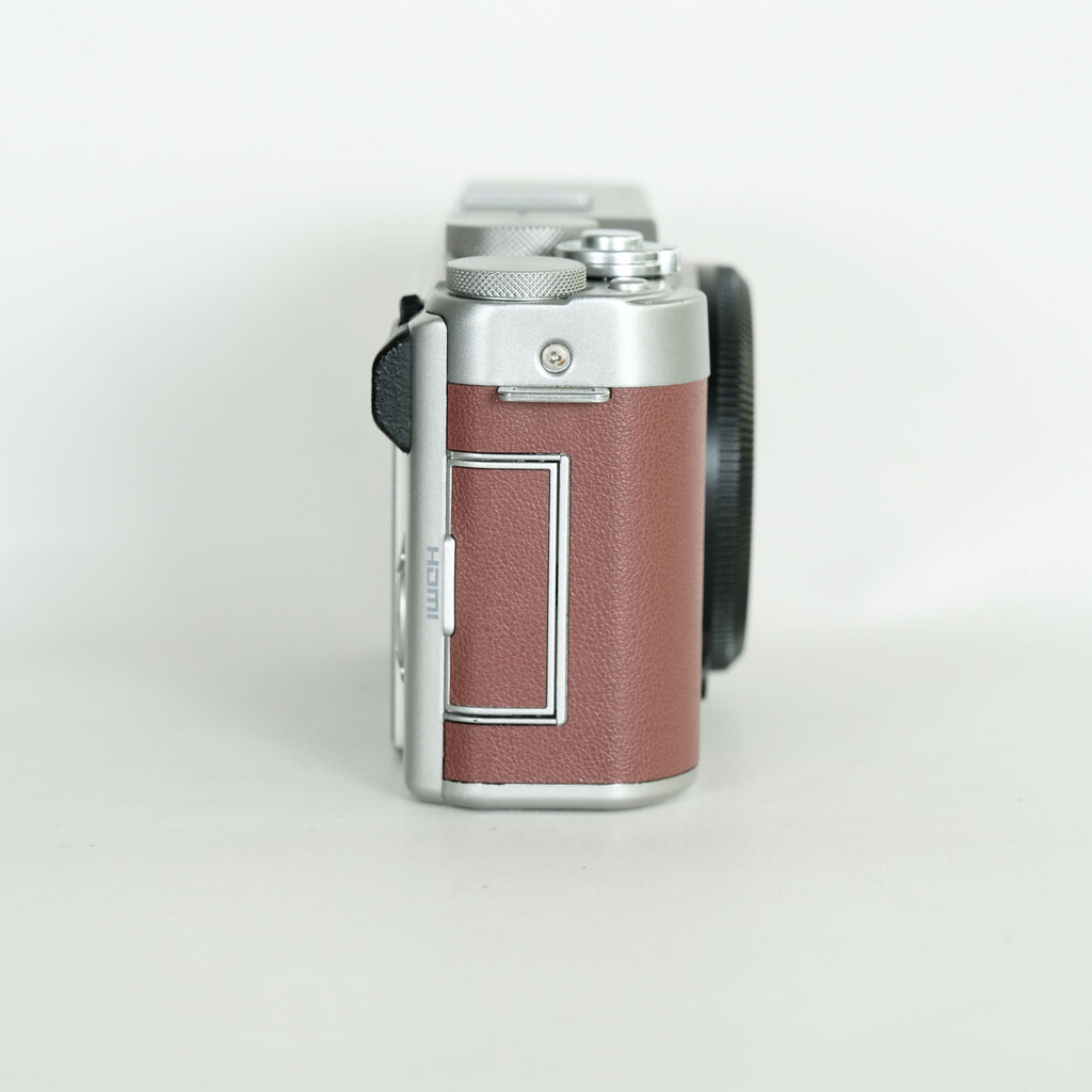 FUJIFILM X-A3 ボディ  ブラウン