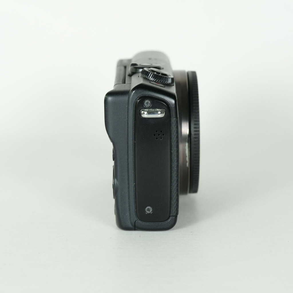 Canon EOS M100 [�{�f�B �u���b�N]