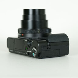 SONY Cyber-shot DSC-RX100M7