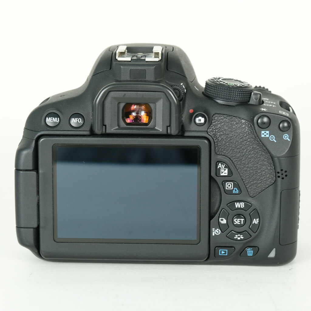 Canon EOS Kiss X7i