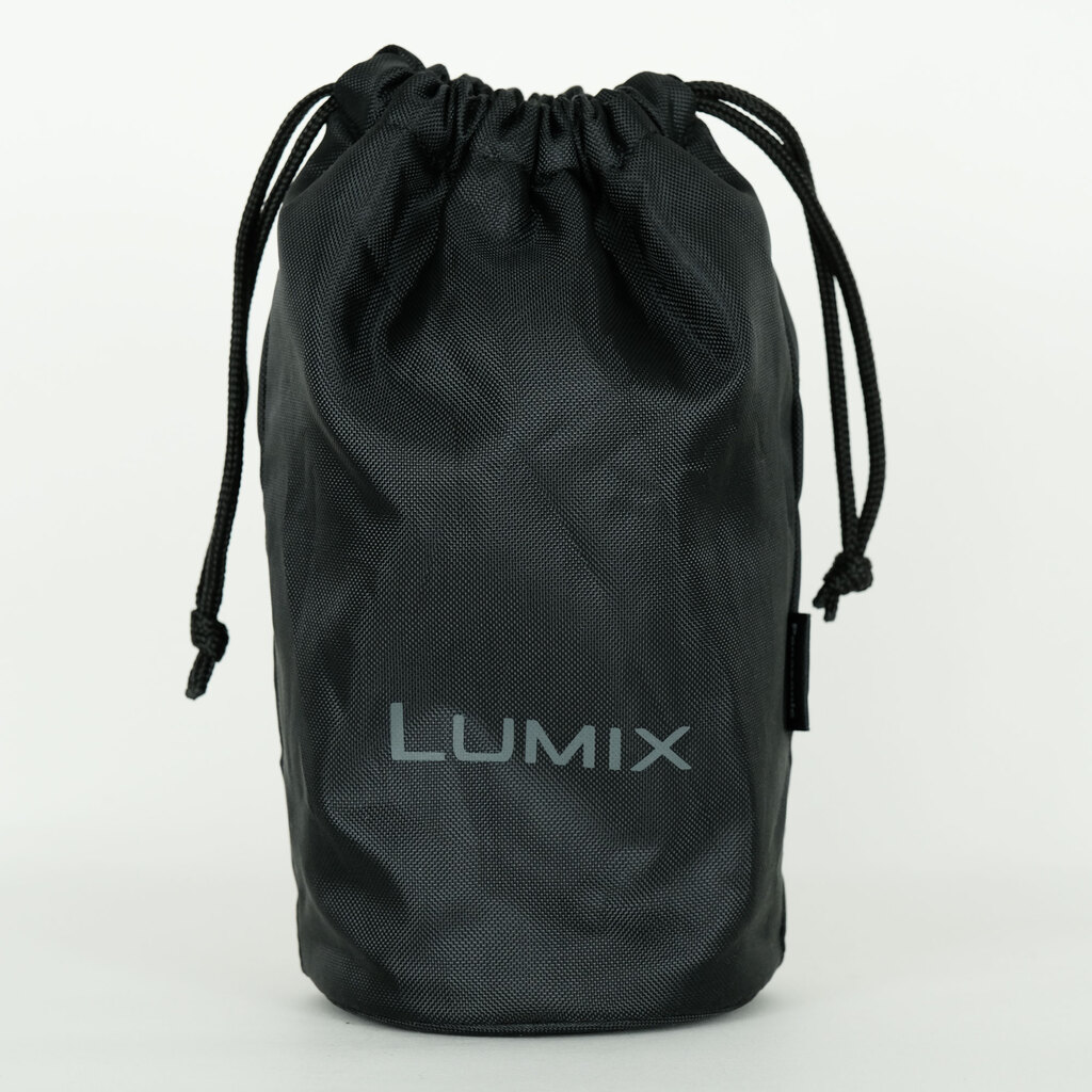 Panasonic LUMIX G VARIO 100-300mm / F4.0-5.6 / POWER O.I.S.