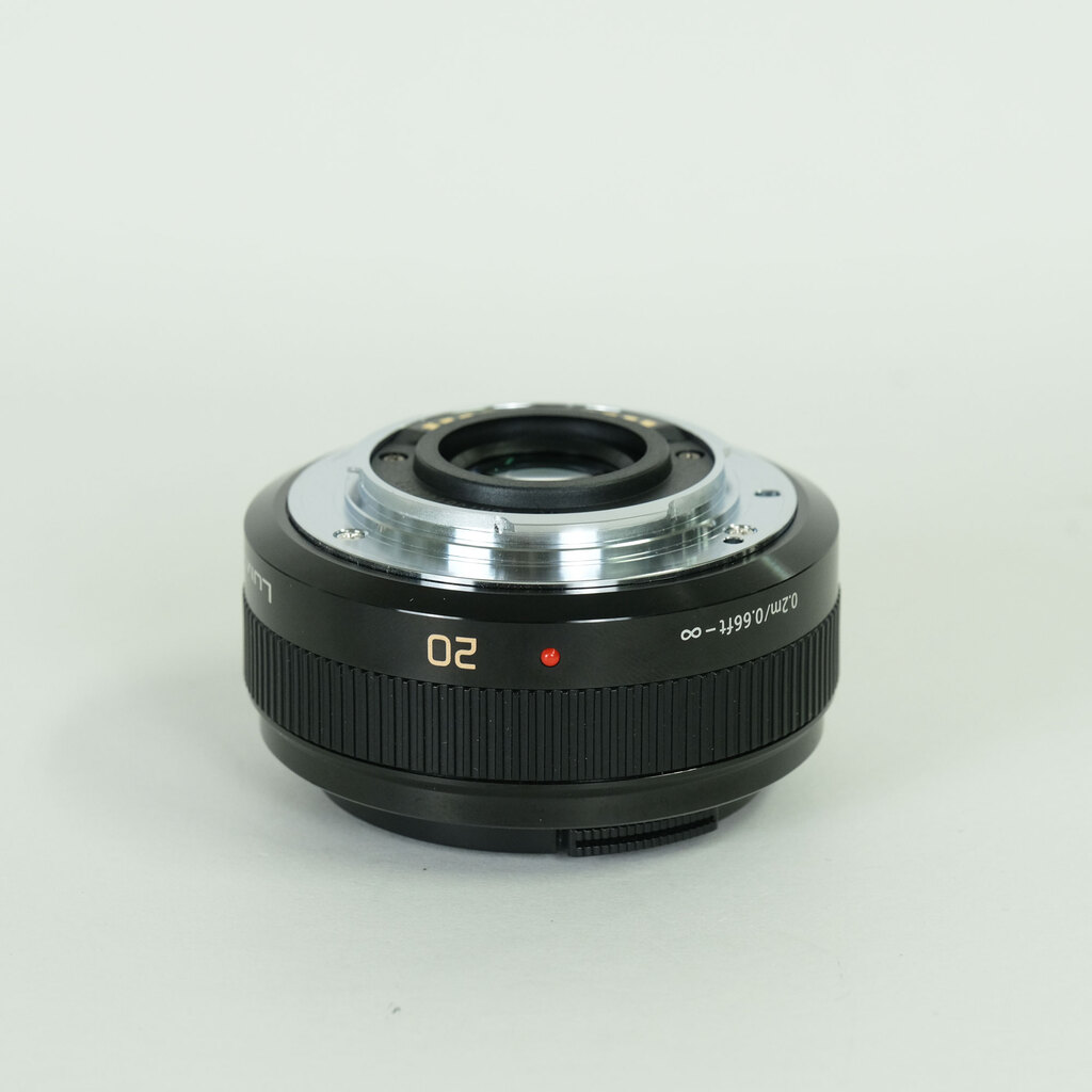 Panasonic LUMIX G 20mm F1.7 II ASPH. Panasonic LUMIX G 20mm F1.7 II ASPH.