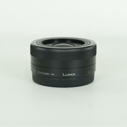 Panasonic LUMIX G VARIO 12-32mm / F3.5-5.6 ASPH. / MEGA O.I.S. Panasonic LUMIX G VARIO 12-32mm / F3.5-5.6 ASPH. / MEGA O.I.S.