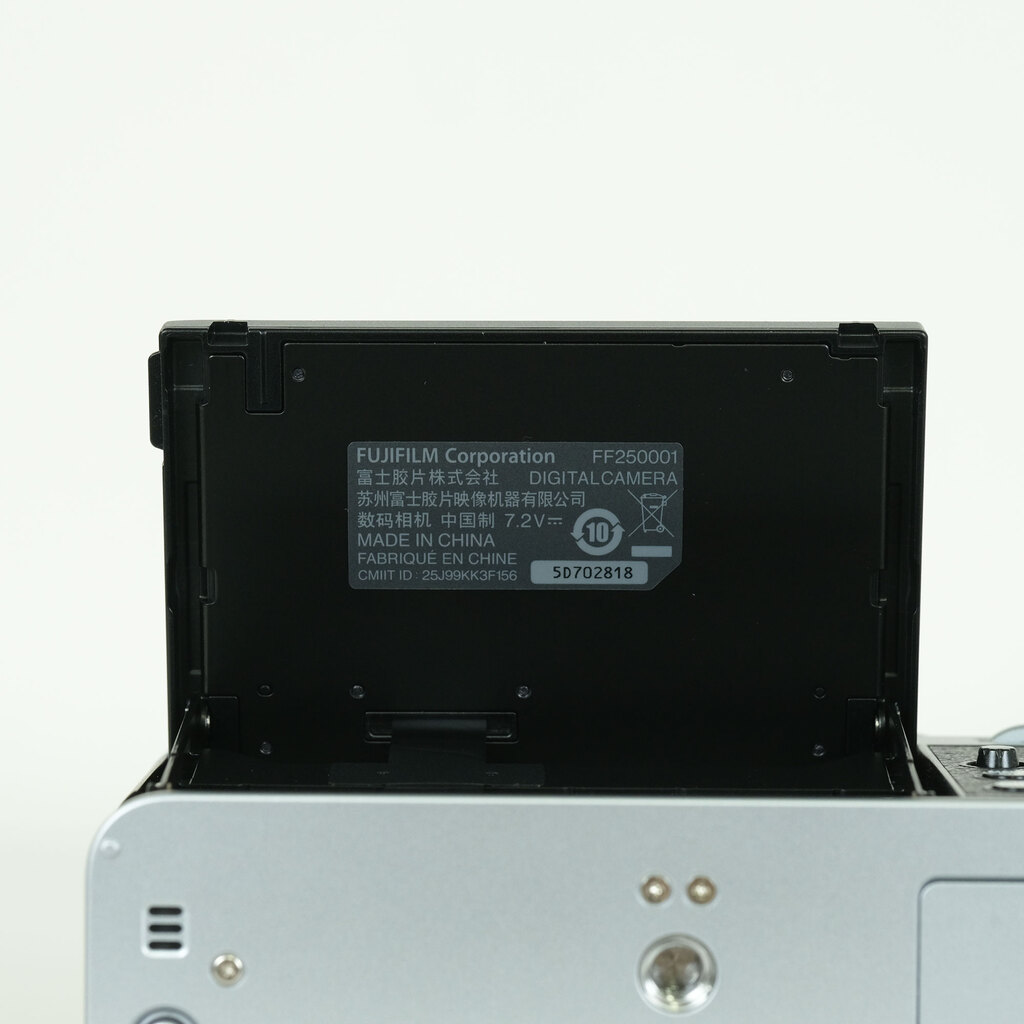 FUJIFILM X-E5