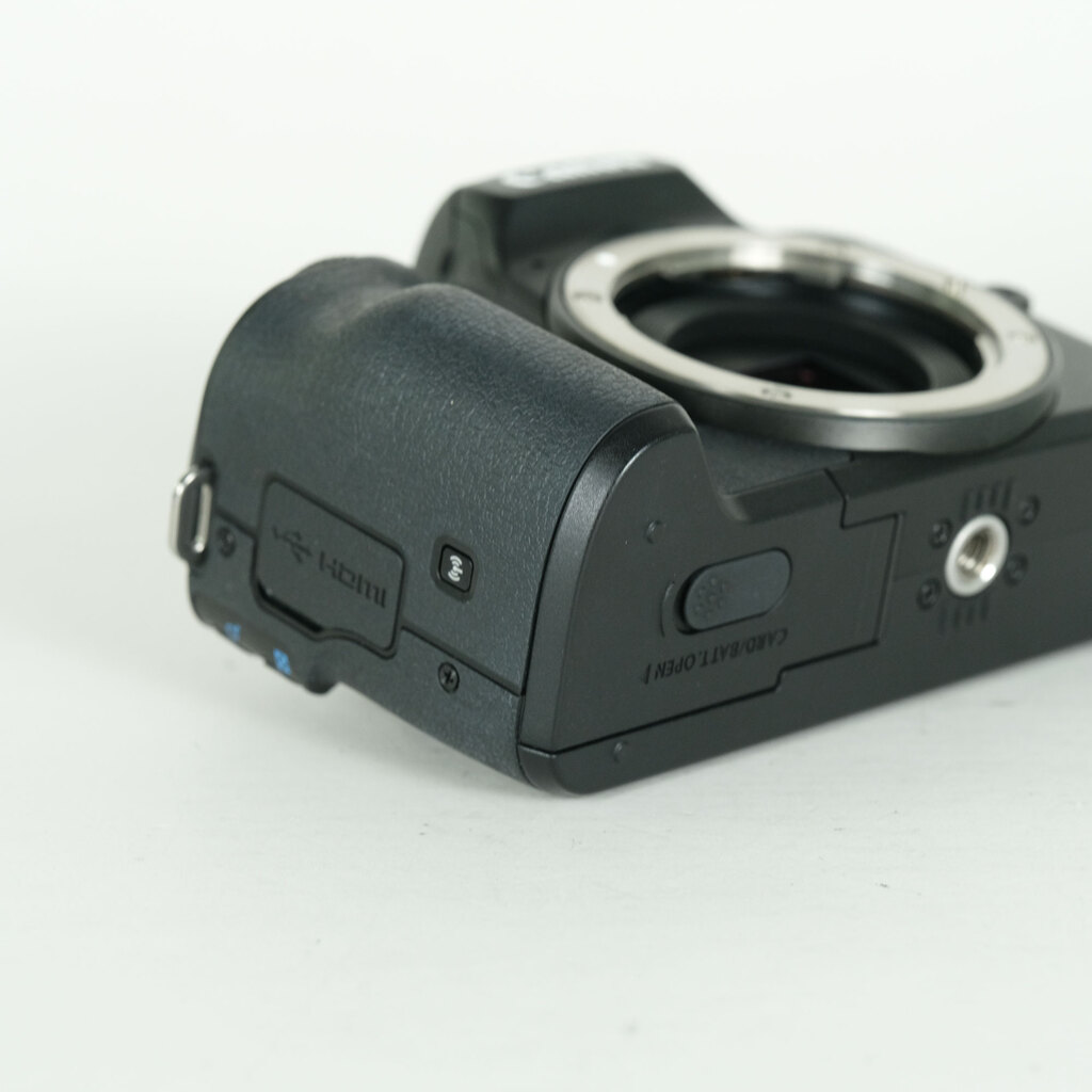 Canon EOS Kiss M