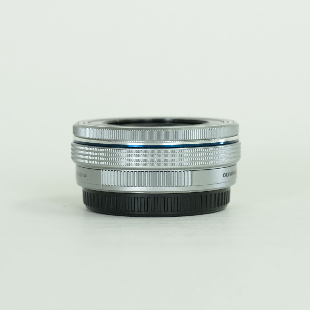 OLYMPUS M.ZUIKO DIGITAL ED 14-42mm F3.5-5.6 シルバー