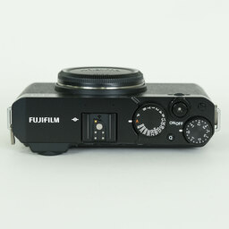 FUJIFILM X-E4