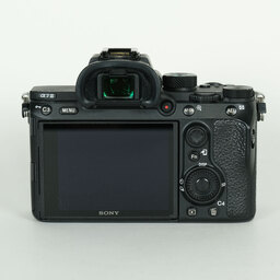 SONY α7 III(ILCE-7M3) SONY α7 III(ILCE-7M3)