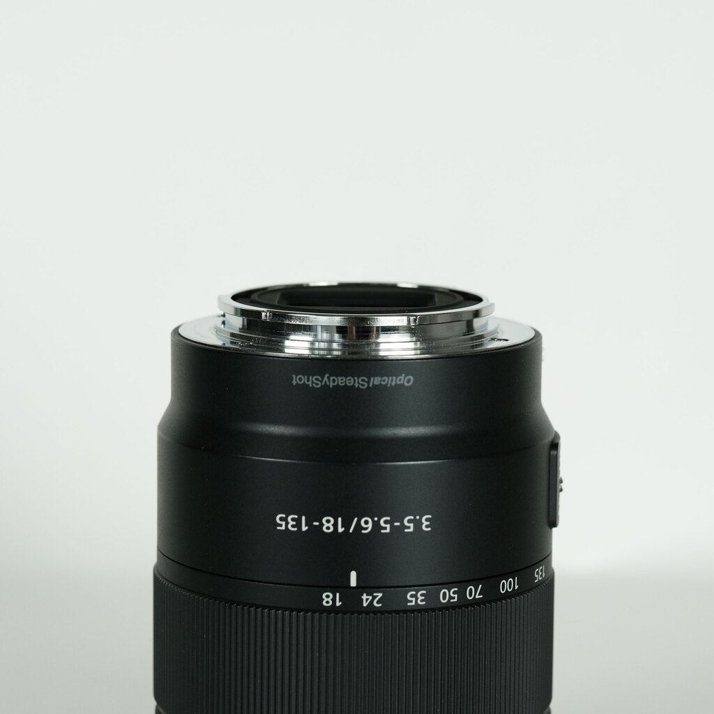SONY E 18-135mm F3.5-5.6 OSS SEL18135